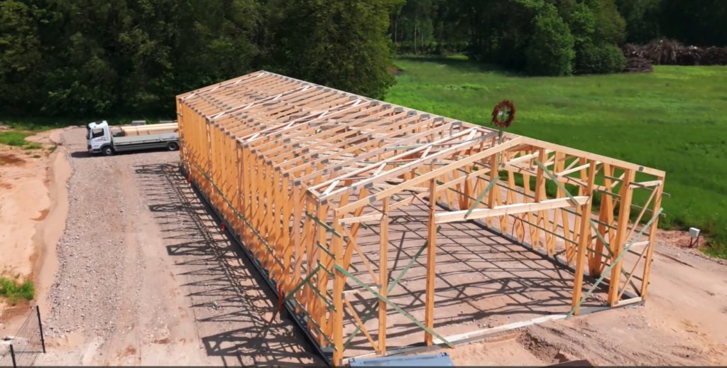 Connector plate technology and hangar